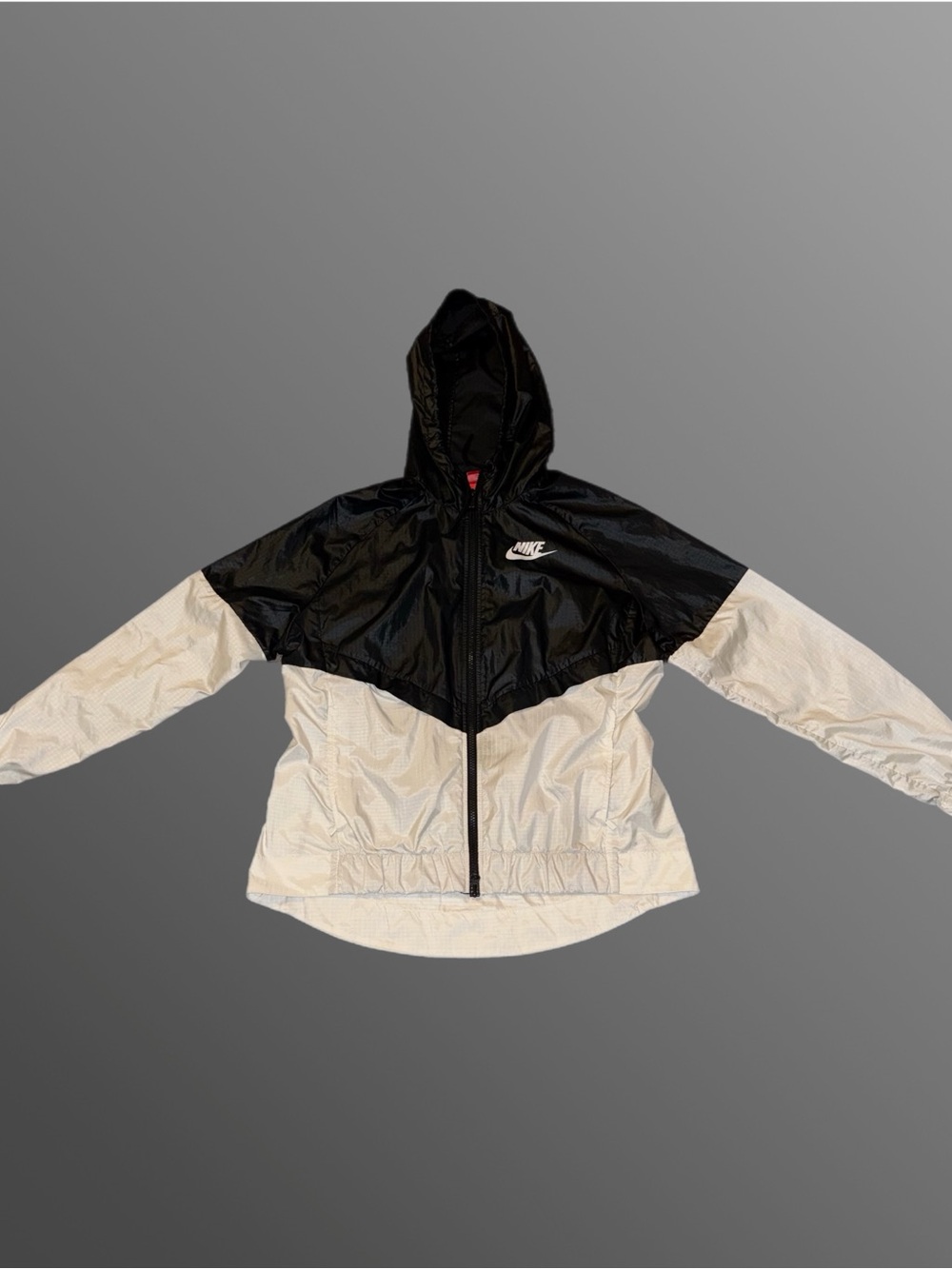 Nike women’s windrunner jacket with Hood